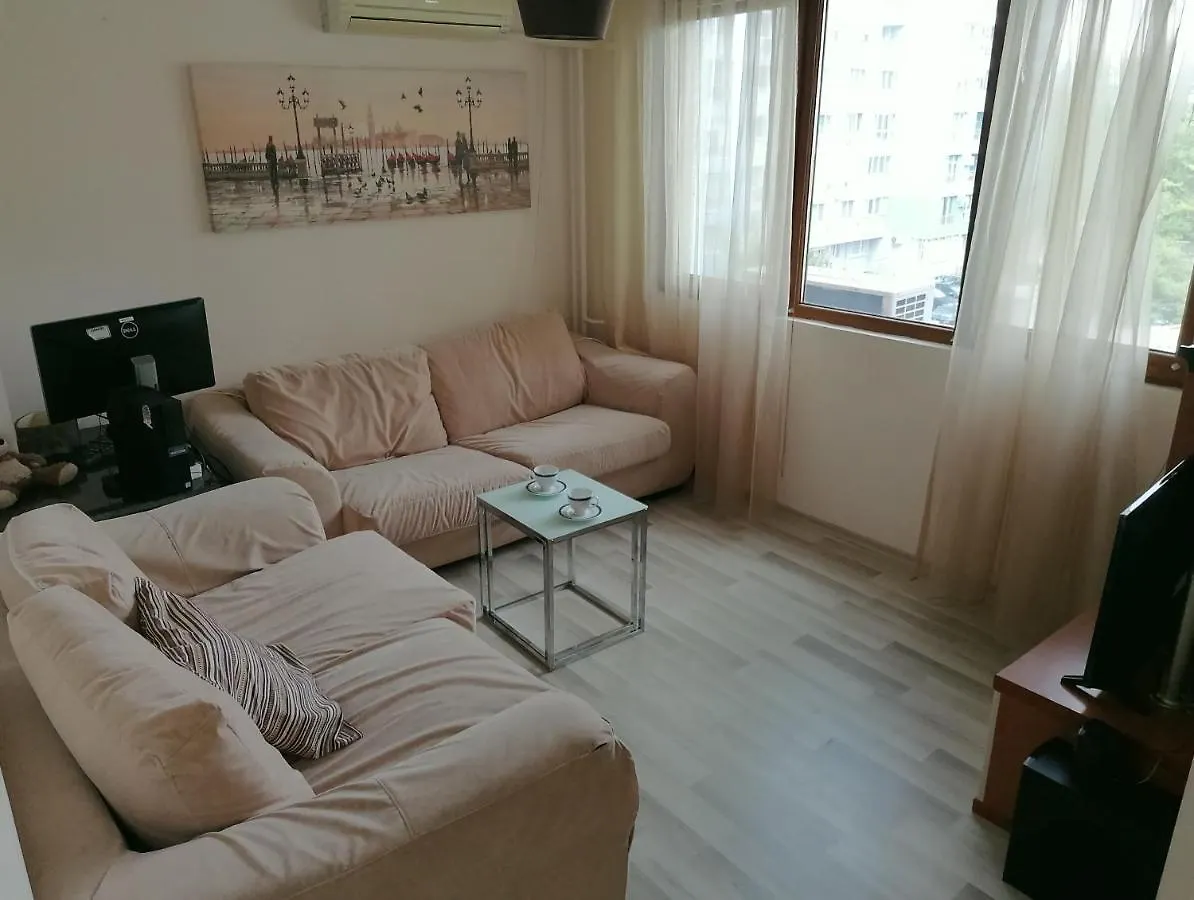 Mikes Apartment Near The Sea Garden Burgas